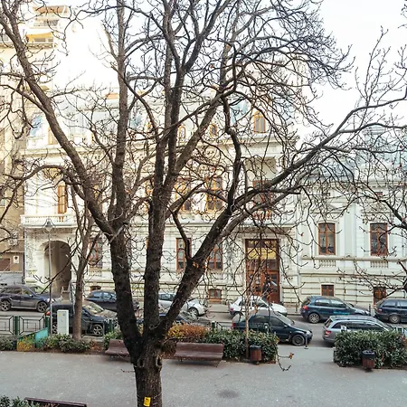 Old Town - Historic Area Apartment